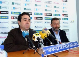 Jacobo Naranjo, acompa&ntilde;ado polo presidente do Azkar Lugo