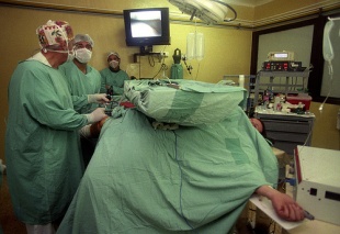 Antes de pasar poloa quir&oacute;fano, os pacientes galegos poder&aacute;n solicitar unha segunda opini&oacute;n e escoller / Flickr: DanyGold