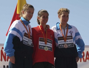 Sandra Mosquera e Paula Mayobre compartindo o podio / Imaxes: Migu&eacute;lez Sport