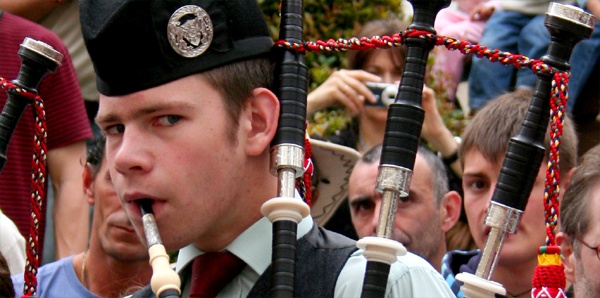 Coma sempre, os gaiteiros escoceses fixeron retumbar as r&uacute;as