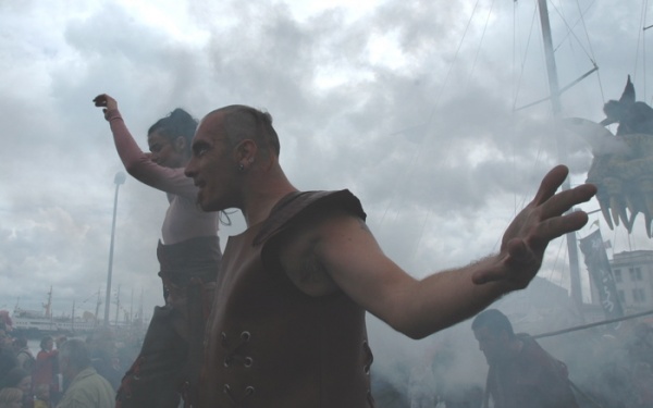 Animaci&oacute;n de r&uacute;as, drag&oacute;n que bota fume