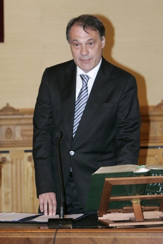 Toma de posesi&oacute;n de Roberto Varela